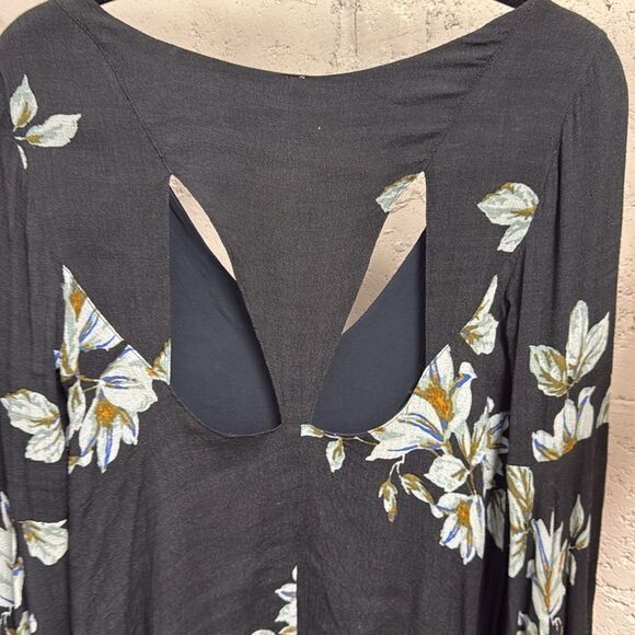 Navy Blue Floral Long Bell Sleeve Dress / Like New / Size Small - Picture 4 of 4